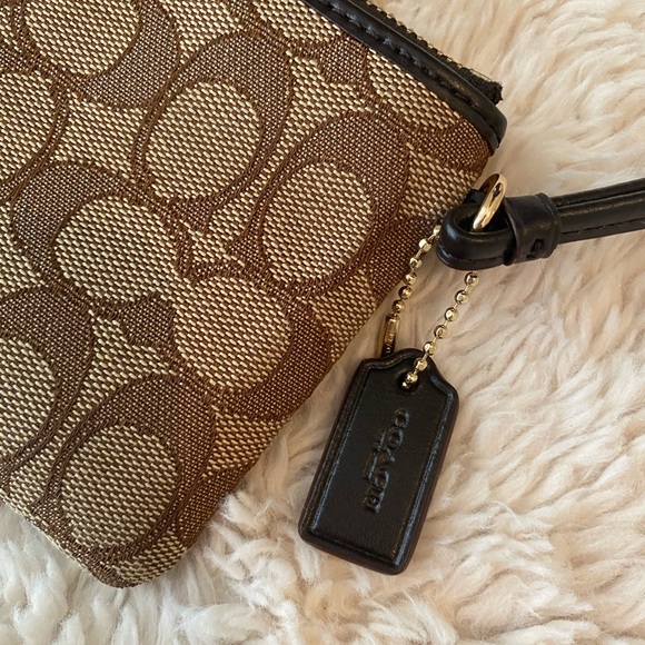 SOLD!!! Coach - Picture 4 of 4